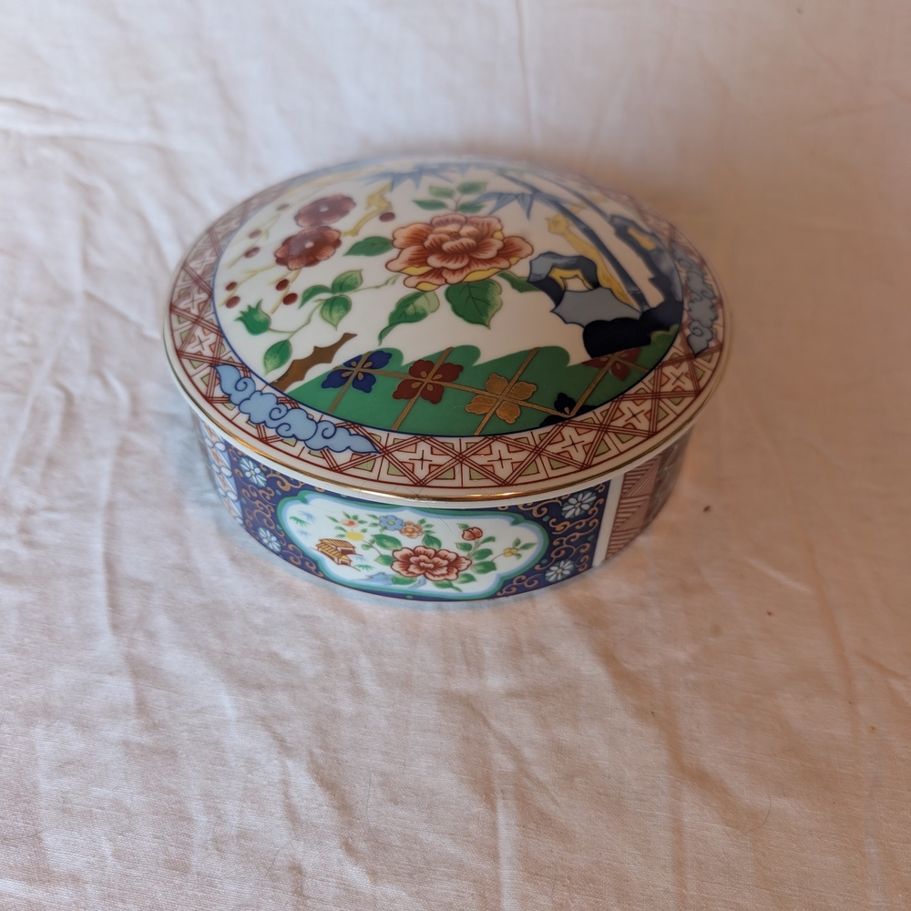 2/30$ Elegant Floral Jewelry Trinket Organizer Box